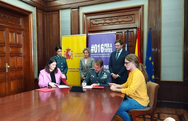 La Guardia Civil y los ayuntamientos de Campos y Puigpunyent firman el protocolo de adhesión al sistema Viogén 