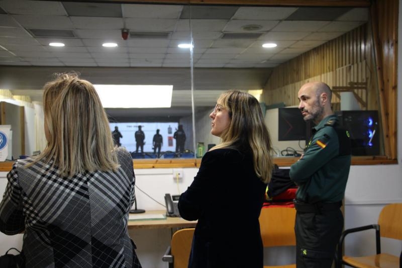 La Guardia Civil imparte formación en tiro a los policías locales de Cantabria