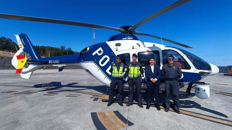 Pedro Blanco supervisa en A Coruña un ejercicio práctico con helicóptero de la Policía Nacional