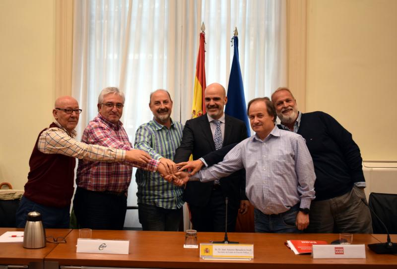 El Gobierno firma con los sindicatos el primer acuerdo sobre movilidad de funcionarios en la Administración General del Estado<br/>