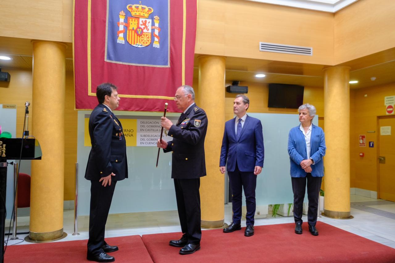 El delegado del Gobierno destaca la labor  policial en seguridad ciudadana y los bajos datos de criminalidad en Cuenca en la toma de posesión del nuevo comisario provincial de la Policía Nacional