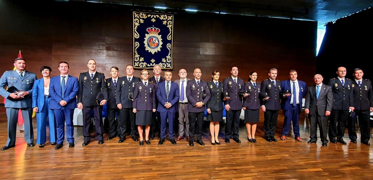El subdelegado del Gobierno de España en la provincia de Albacete, durante la celebración se su Patrón, destaca la profesionalización y modernización de la Policía Nacional