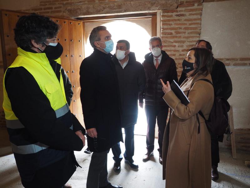 El delegado del Gobierno visita las obras del Plan de Fomento del Empleo Agrario en la provincia de Ávila