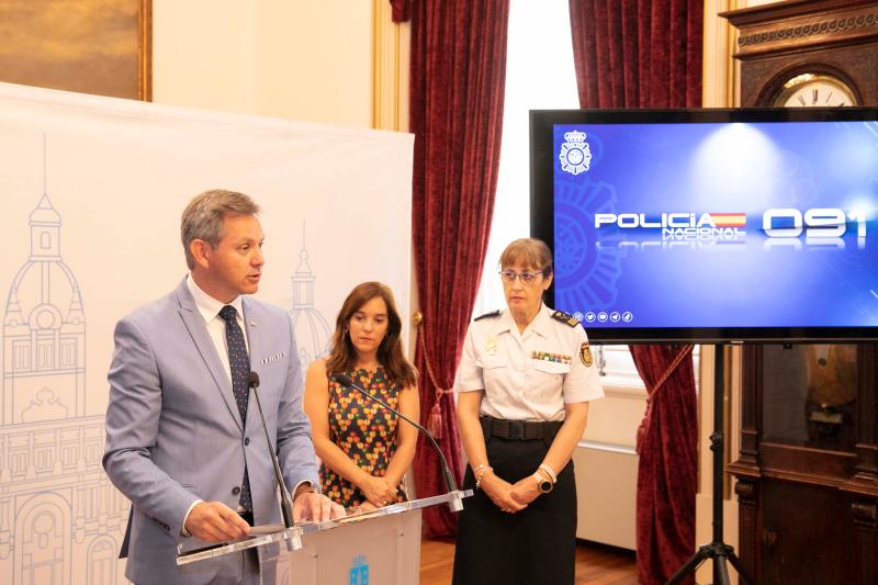 José Miñones asegura que “A Coruña será la mejor anfitriona para la Policía Nacional” durante la semana de celebración del Día de la Policía, del que este año es sede central 