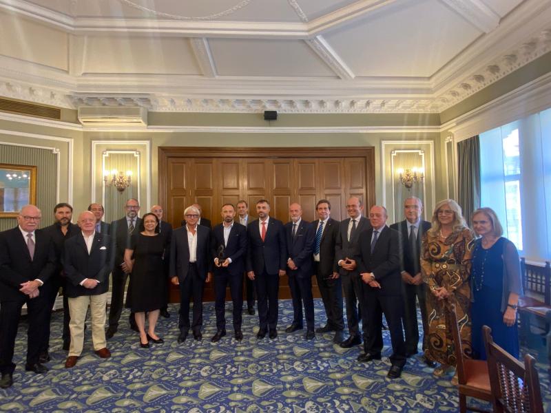 Los cónsules en Euskadi reconocen y premian a la Delegación del Gobierno por su trabajo en común 