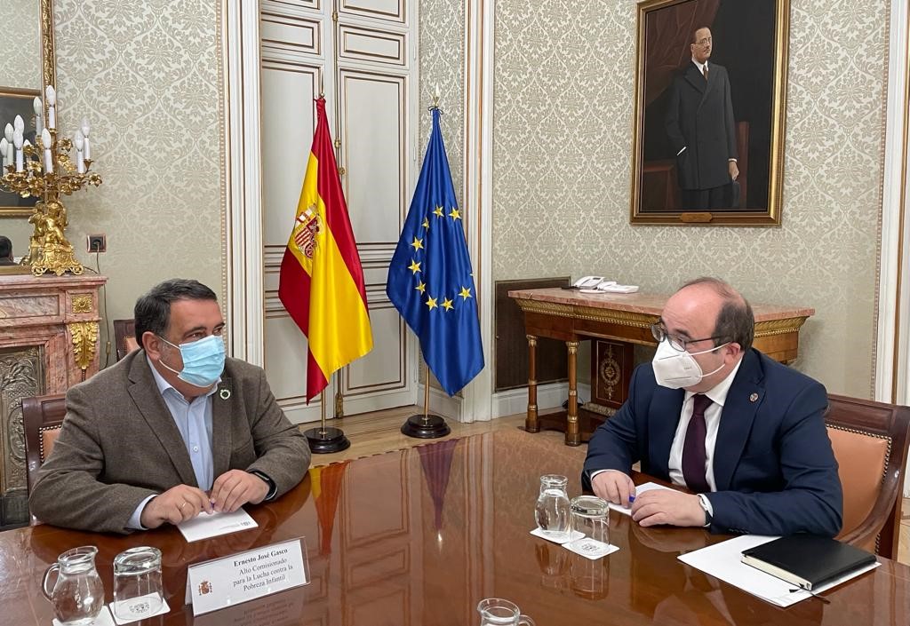 Miquel Iceta se reúne con el Alto Comisionado de Lucha contra la Pobreza Infantil, Ernesto Gasco