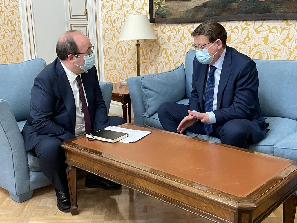 El ministro de Política Territorial y Función Pública, Miquel Iceta, se reúne con el presidente de la Generalitat Valenciana,<br/>Ximo Puig
