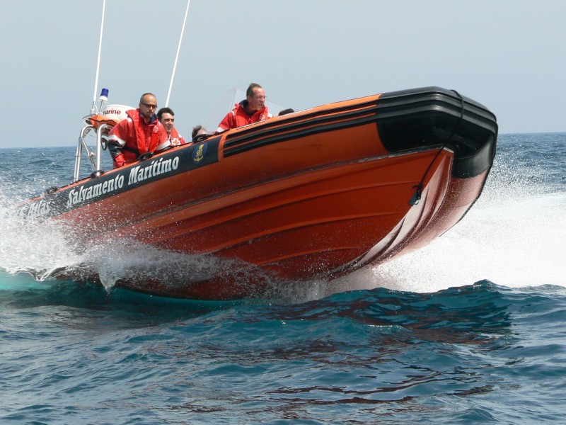 La Subdelegada del Govern a Tarragona ha presentat a l’Ametlla una nova embarcació de Salvament Marítim a càrrec de la Creu Roja  