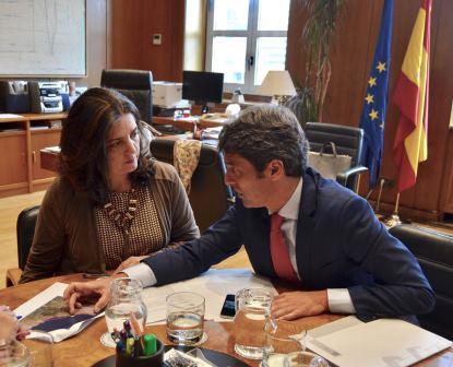El delegado del Gobierno en Canarias se reúne con la subsecretaria del Ministerio de Fomento 