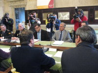 El Delegado del Gobierno en Andalucía y el Alcalde de Sevilla presiden la Junta Local de Seguridad con motivo de la Semana Santa