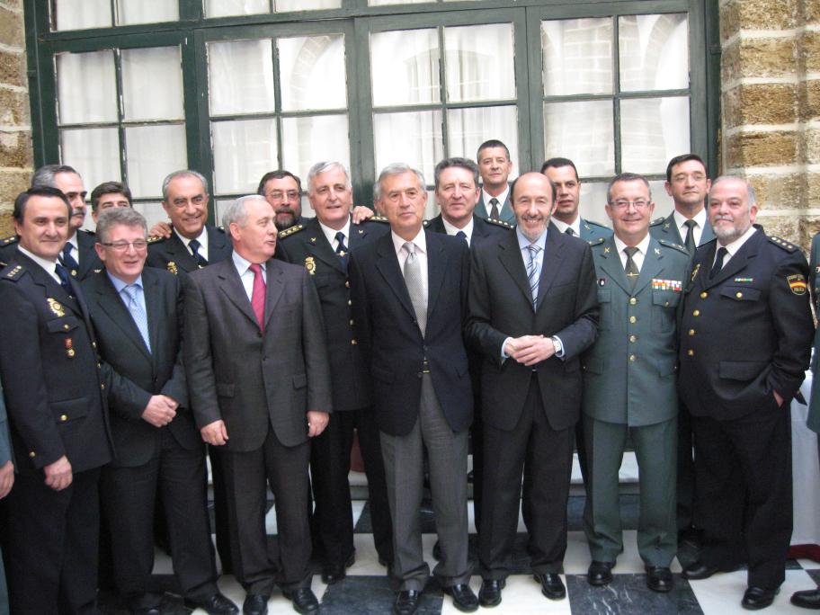 El ministro del Interior y el delegado del Gobierno de Andalucía presiden el acto de homenaje al Día de la Provincia


