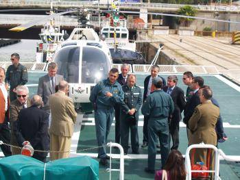 El delegado del Gobierno visita en Sevilla el buque oceánico Río Segura del Servicio Marítimo de la Guardia Civil