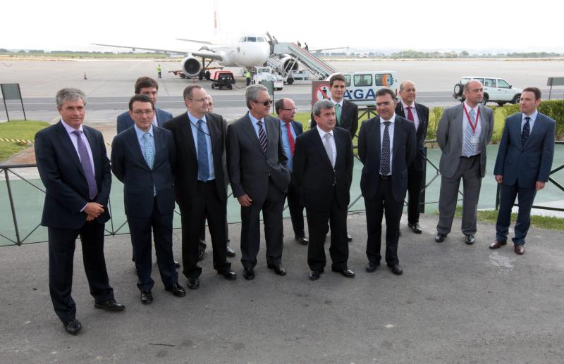 García Garrido se reúne en Jerez con los directores de aeropuertos andaluces, en los que Aena ha invertido más de 1.992 millones de euros desde 2004
