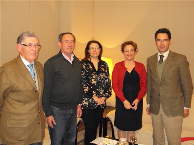 La delegada del Gobierno en Andalucía recibe a representantes de Feragua 