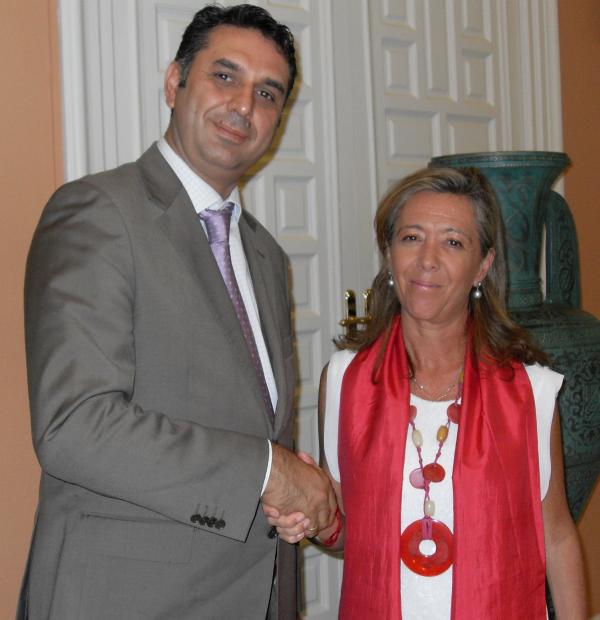 La subdelegada del Gobierno recibe al delegado del Gobierno de la Junta de Andalucía en Sevilla