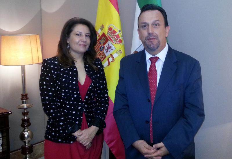 Crespo recibe a los cónsules generales de Rumanía y Perú