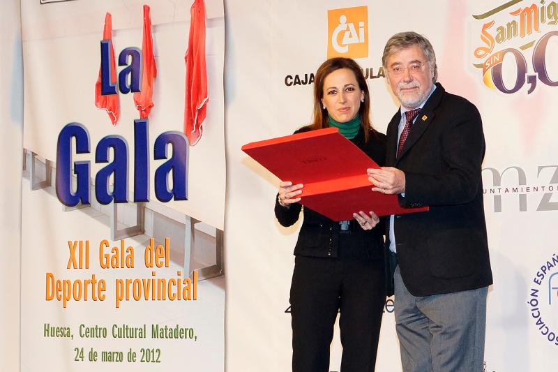 La Subdelegada del Gobierno en Huesca entrega el premio al 