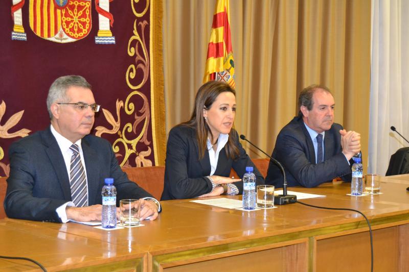 La Subdelegada del Gobierno en Huesca, María Teresa Lacruz, inaugura el curso  de Cooperación Internacional en la Gestión de Incendios en Túneles de Carretera