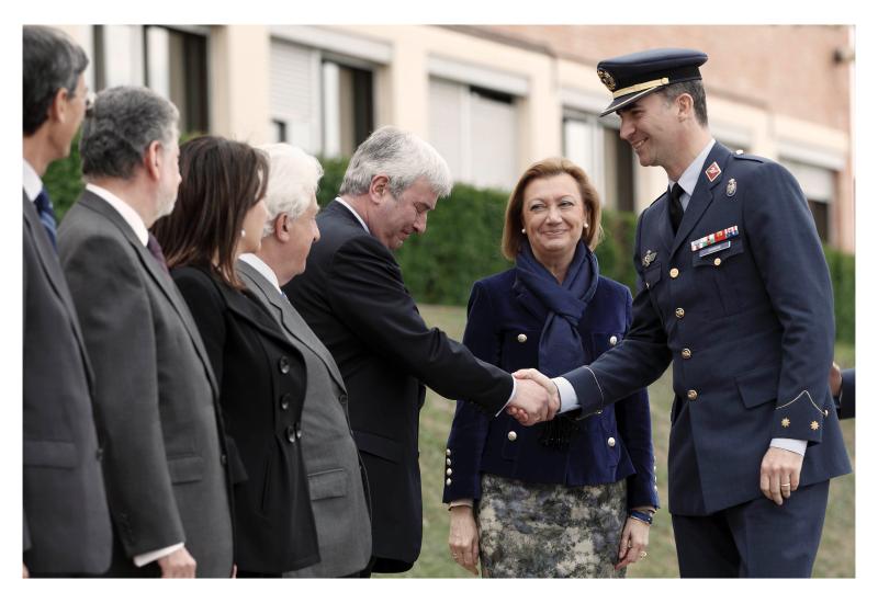 Gustavo Alcalde acompaña a SAR el Príncipe de Asturias durante su visita a la Base Aérea de Zaragoza
<br/>
<br/>