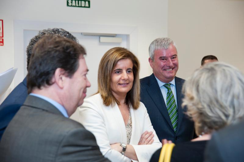 Fátima Báñez visita en Zaragoza la nueva oficina de la Tesorería General de la Seguridad Social