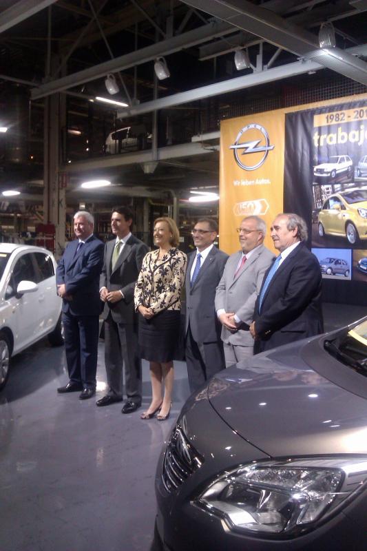 El ministro de Industria participa en la celebración del 30 aniversario de GM España y del 150 aniversario de la marca Opel