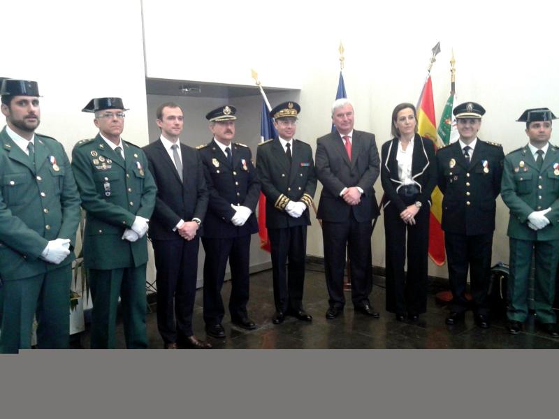 El Gobierno francés distingue el trabajo de las Fuerzas y Cuerpos de Seguridad españolas en la zona transfronteriza