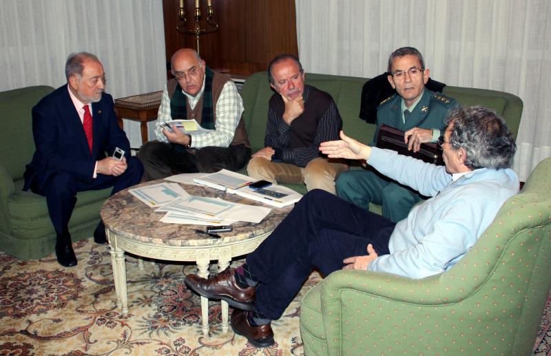 De izquierda a derecha: Gabino de Lorenzo, Daniel Fernández, Jorge Marquínez, José María Feliz y José Luis García.