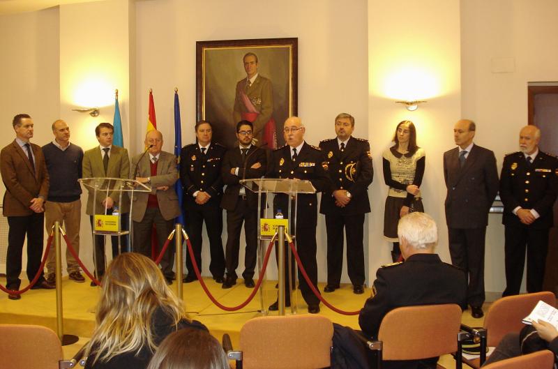 Presentación en la Delegación del Gobierno de la Campaña Preventiva de Navidad 2013-2014.