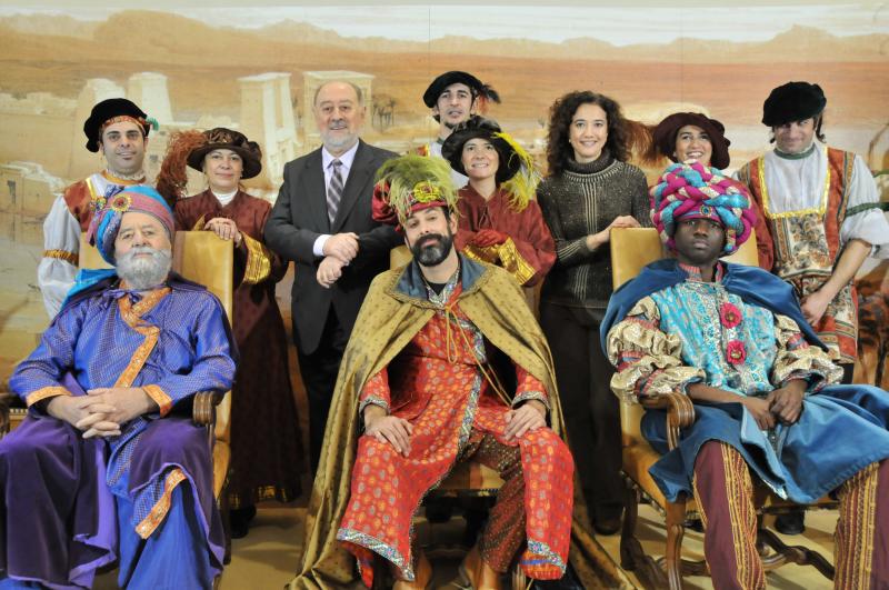 Los Reyes Magos de Oriente visitan, un año más, la Delegación del Gobierno en Asturias.