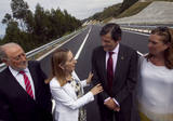 La ministra de Fomento asiste a la puesta en servicio de la autovía A-8 entre Pendueles y La Franca, en Asturias.
