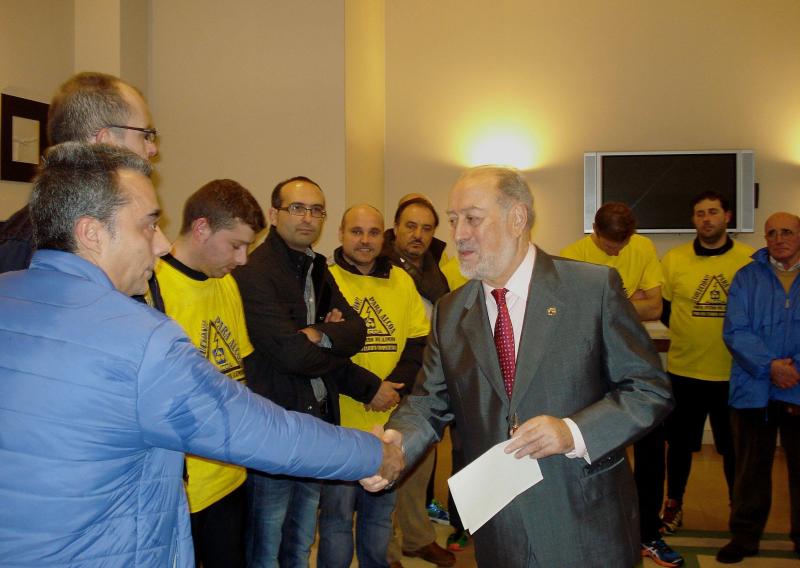 El delegado del Gobierno en Asturias, mantuvo una entrevista con miembros del Comité de Empresa y representantes sindicales de Alcoa Inespal Avilés.