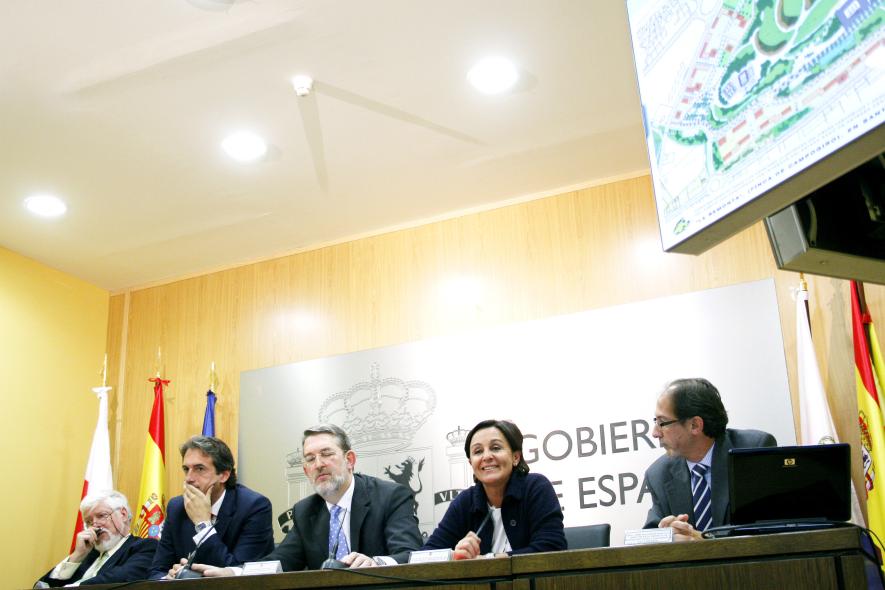 De izquierda a derecha, Juan Carlos Moliner, Íñigo de la Serna, Agustín Ibáñez, Dolores Gorostiaga y Jaime Alejandre.