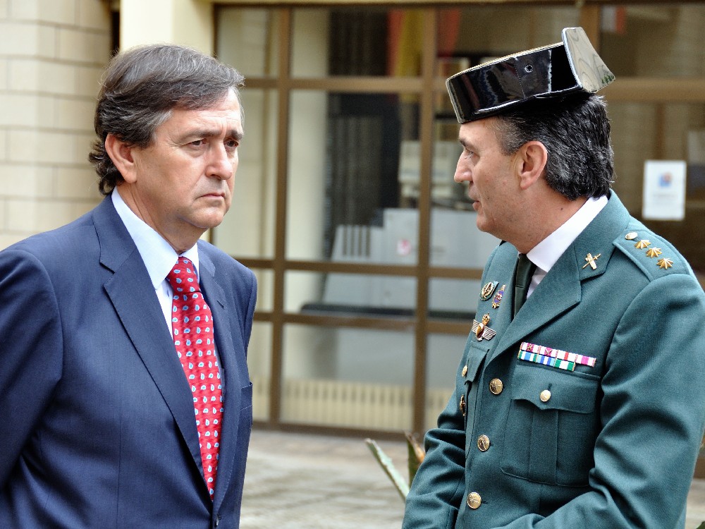 El director general de la Policía y la Guardia Civil y el nuevo coronel jefe de la Guardia Civil en Cantabria