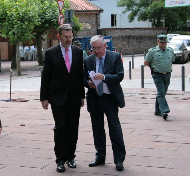 El delegado del Gobierno con Vicente Revilla