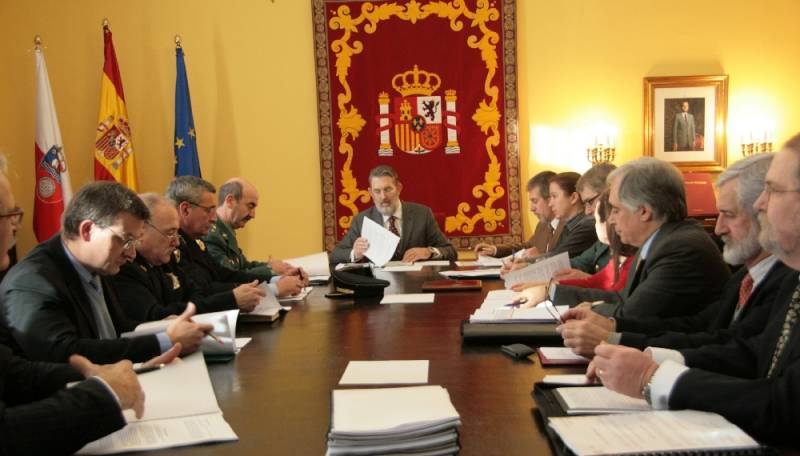 Reunión de la Comisión de Seguridad Vial presidida por el Delegado del Gobierno