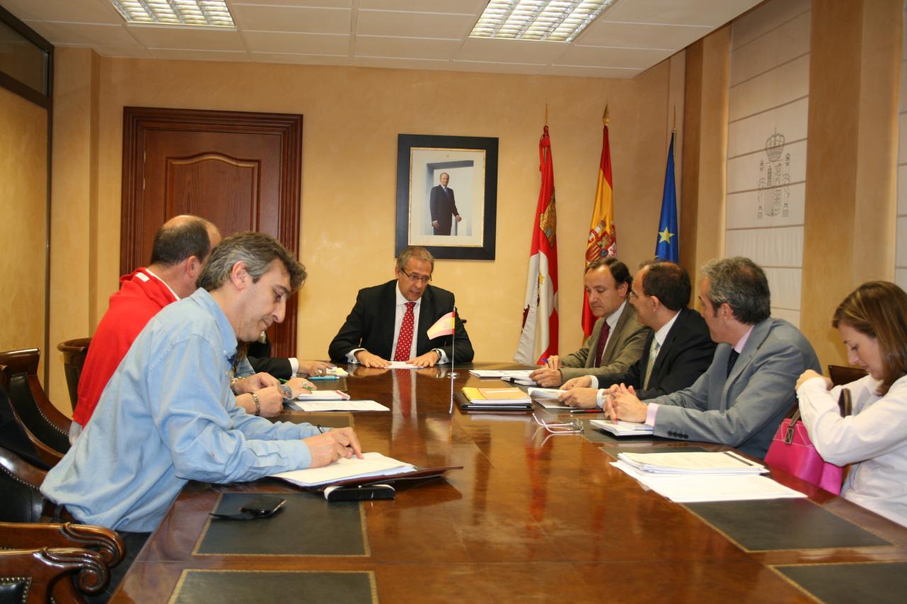 El Gobierno mantiene en 2012 su aportación económica al Programa de Fomento del Empleo Agrario en las Zonas Deprimidas de Castilla y León 