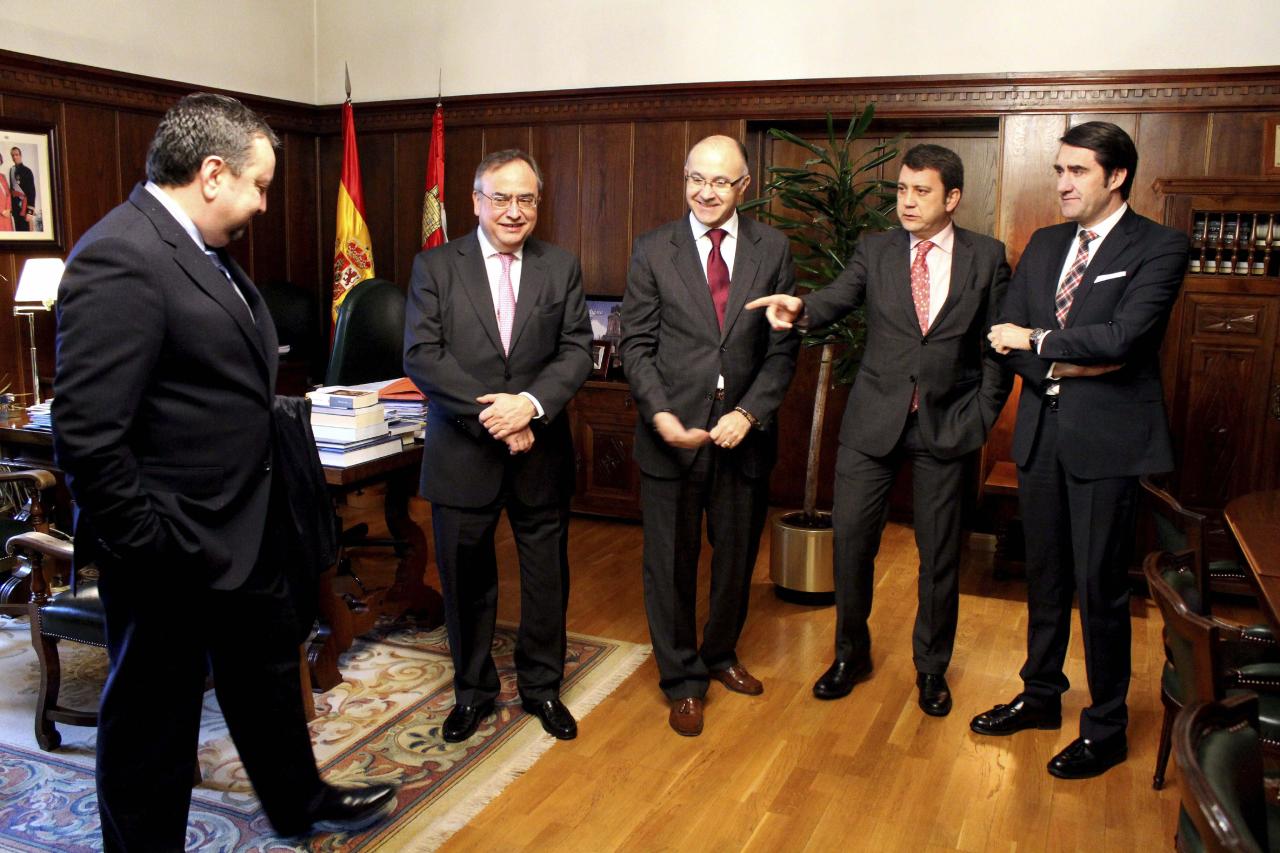 El delegado del Gobierno en Castilla y León realiza una visita institucional a Ponferrada  