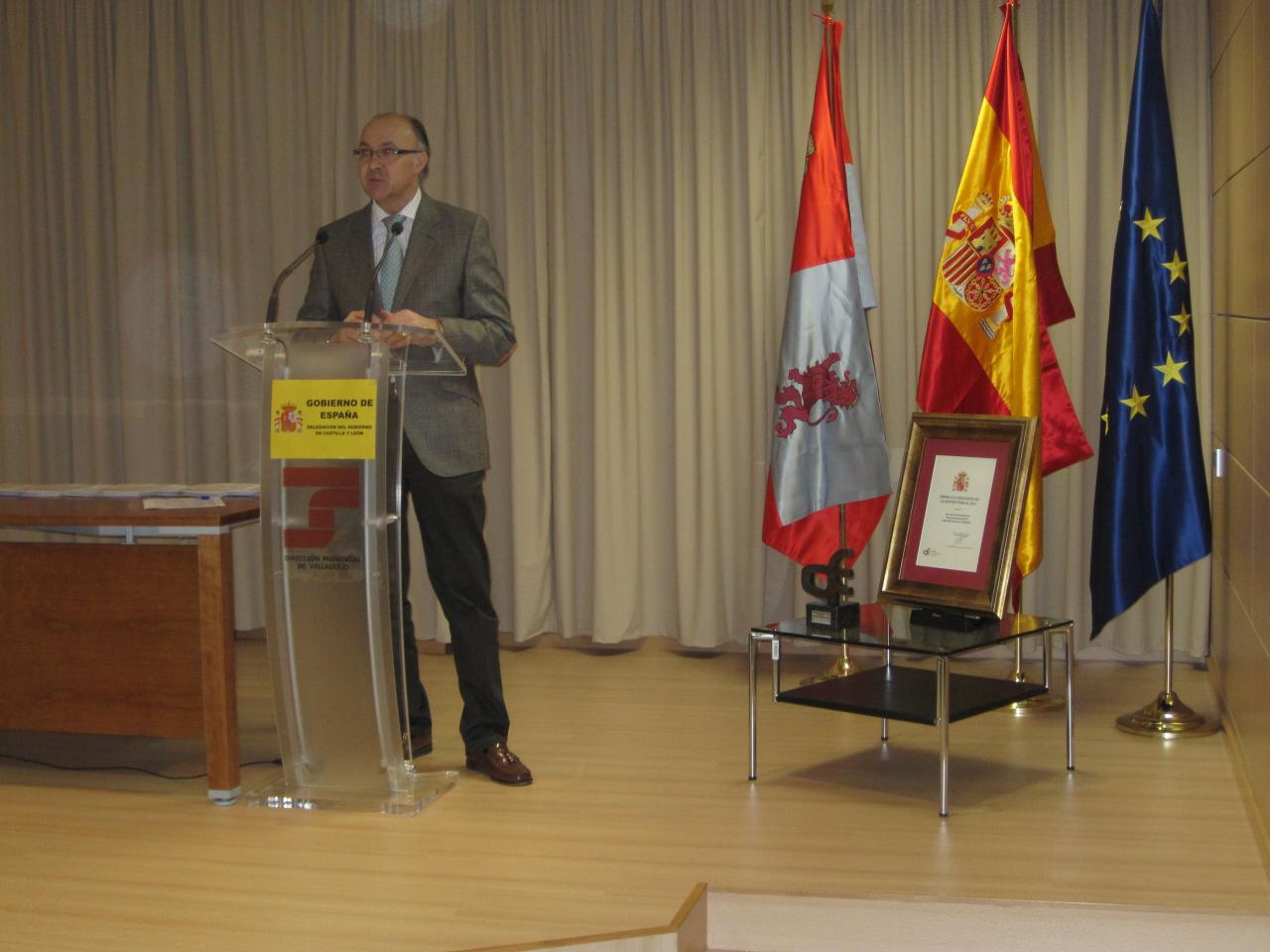 El delegado del Gobierno en Castilla y León hace partícipes a los trabajadores del Premio a la Excelencia obtenido por la Tesorería General de la Seguridad Social de Valladolid