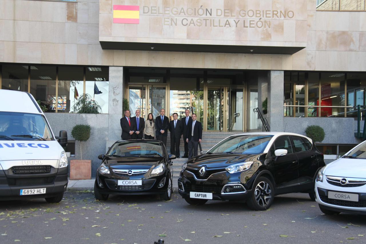 El delegado del Gobierno se reúne con el sector del automóvil en Castilla y León con el fin de analizar los planes en marcha para dinamizar el empleo, rejuvenecer el parque automovilístico y frenar la emisión de gases contaminantes