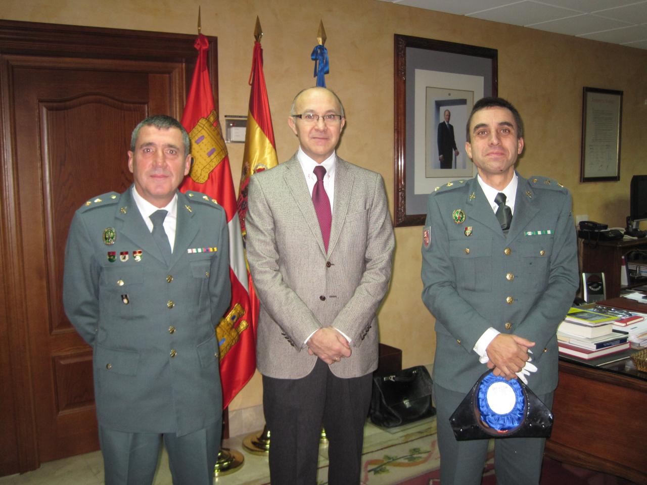 El delegado del Gobierno recibe al nuevo jefe del Sector de Tráfico de la Guardia Civil en Castilla y León, teniente coronel Ramón Campillo 