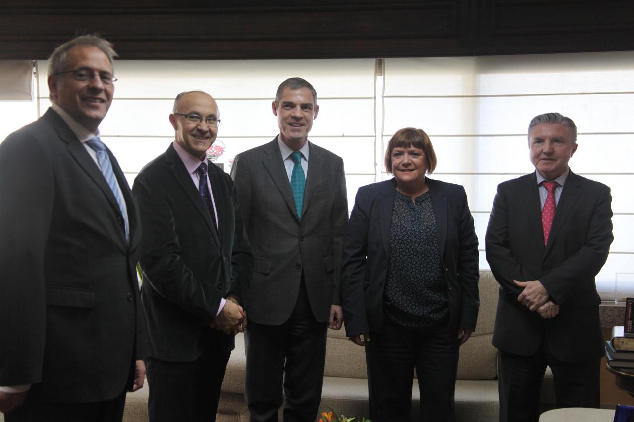 El delegado del Gobierno en Castilla y León recibe al embajador de Francia en España, de visita institucional en Valladolid