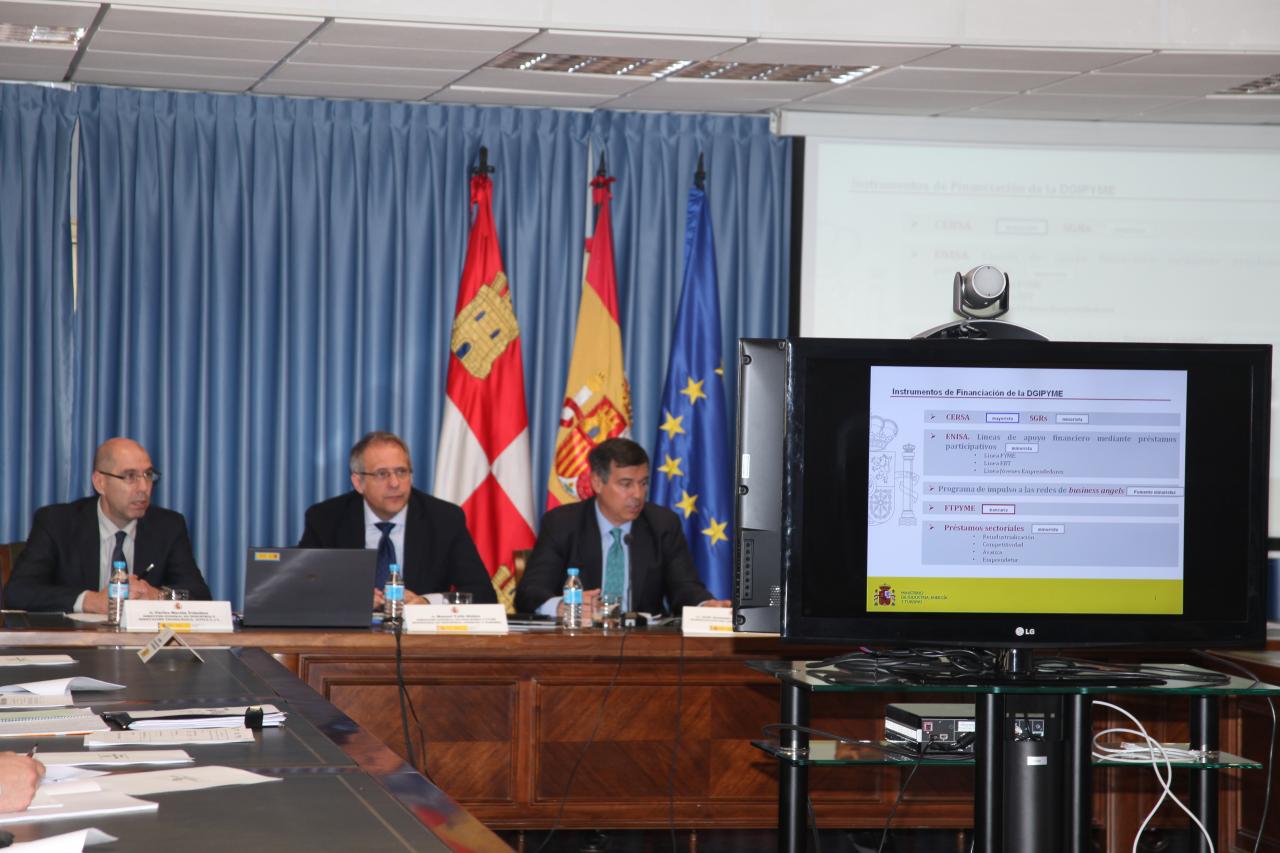 La Delegación del Gobierno, a través del director general de Industria y Pymes del Estado, informa sobre los instrumentos de financiación no bancaria para los emprendedores de Castilla y León