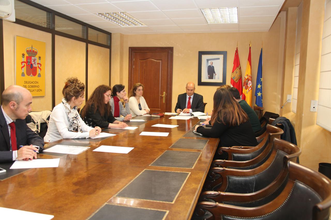 Las oficinas de Extranjería dependientes de la Delegación del Gobierno en Castilla y León hacen balance de su actividad, con ONGs y asociaciones de inmigrantes