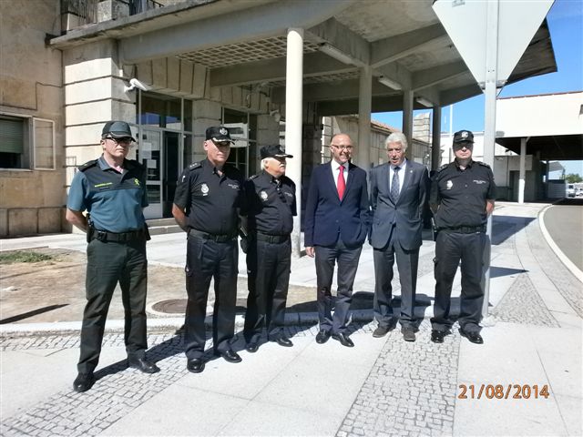 El delegado del Gobierno en Castilla y León visita en Fuentes de Oñoro las nuevas dependencias de la Unidad de Extranjería y Documentación del Cuerpo Nacional de Policía 