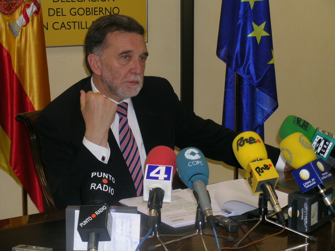 El delegado del Gobierno presentó el
Plan Verano 2008 en Castilla y León para hacer frente a las contingencias estivales
