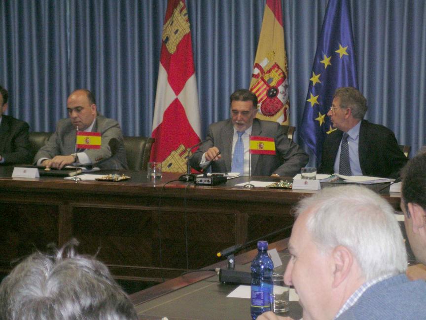 El delegado del Gobierno presidió la Comisión de Asistencia que analizó la situación de las infraestructuras en ejecución en Castilla y León