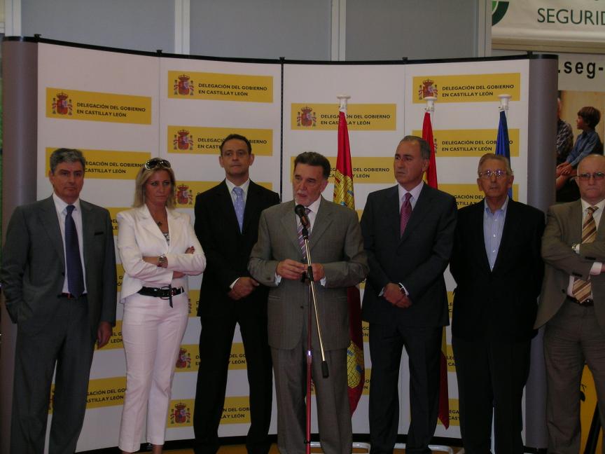 El delegado del Gobierno visitó el stand de la Delegación en la 75 edición de la Feria de Muestras de Valladolid