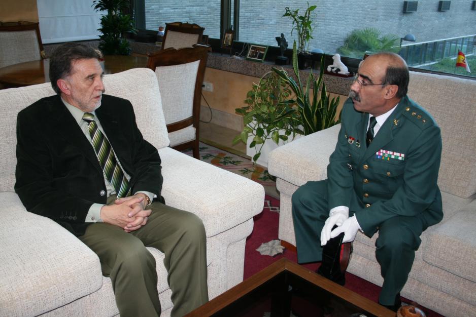 El delegado del Gobierno recibió al coronel Galache Antolín, jefe de la Comandancia de Valladolid