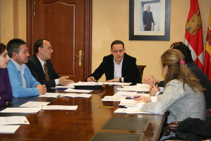Acordada la distribución provincial para 2010 de los fondos del Programa de Fomento de Empleo Agrario en las zonas deprimidas de Castilla y León