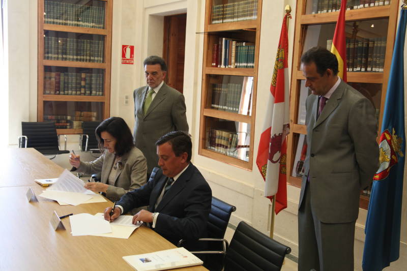 Miguel Alejo acompaña a la ministra de Cultura en su visita a Simancas y Salamanca 
